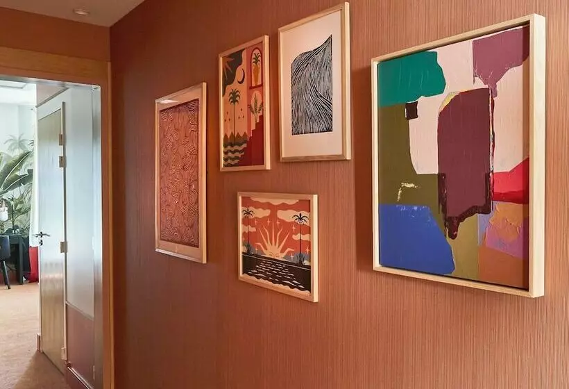 فندق De Silhouette