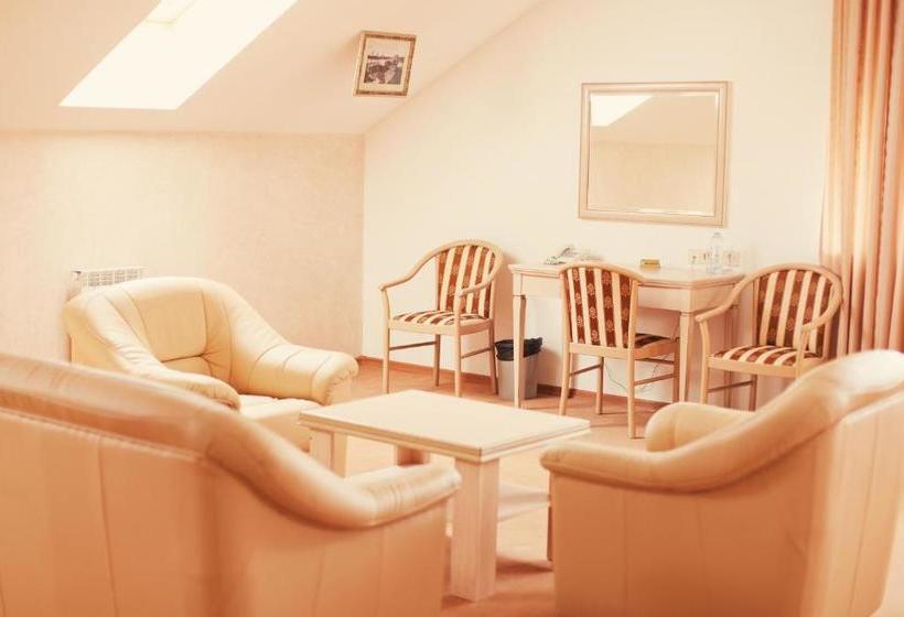 בית מלון כפרי Golden Embankment