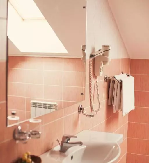 Отель Golden Embankment