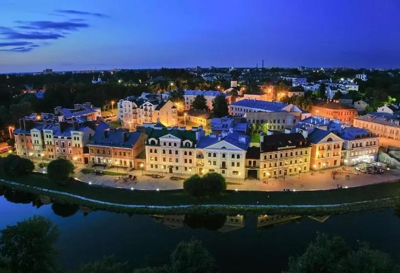 Отель Golden Embankment