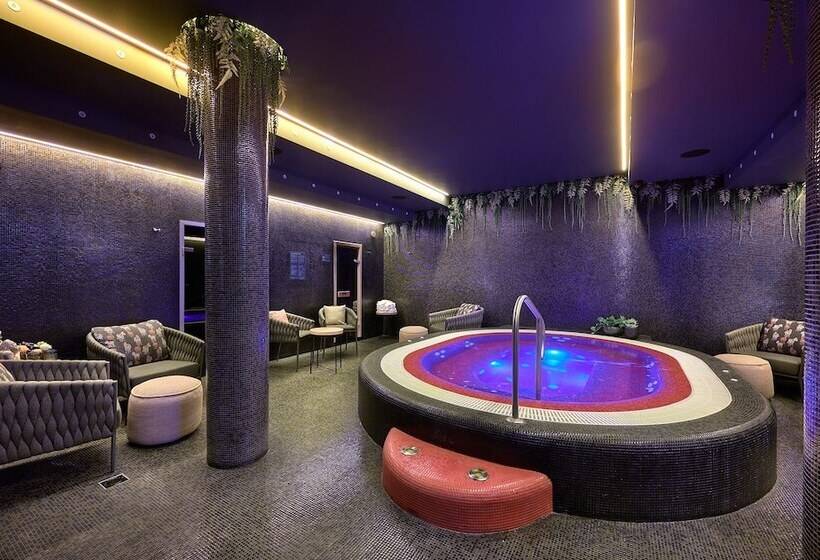 Hotel Verno House Budapest, Vignette Collection, An Ihg