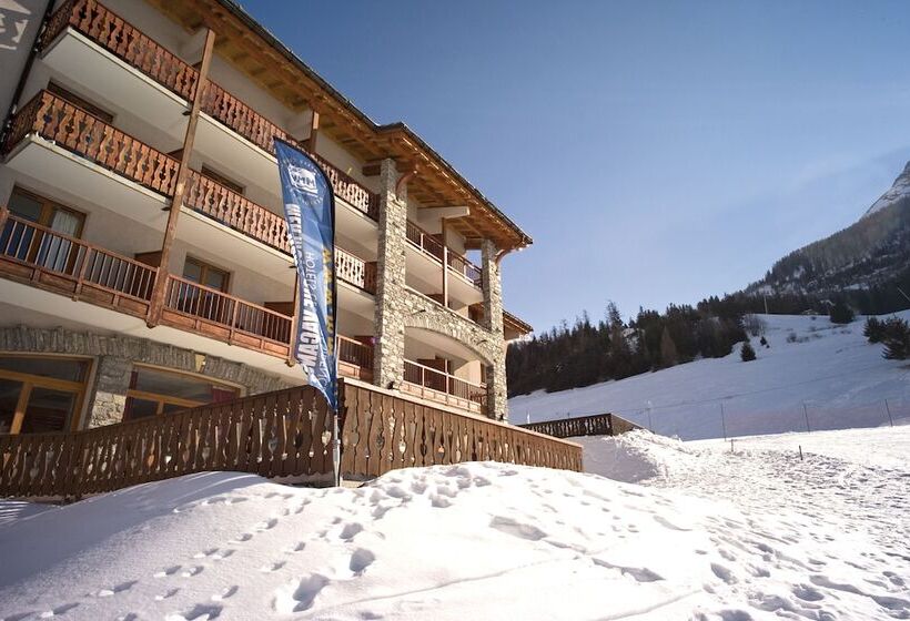 Отель Hôtel Club Mmv Le Val Cenis