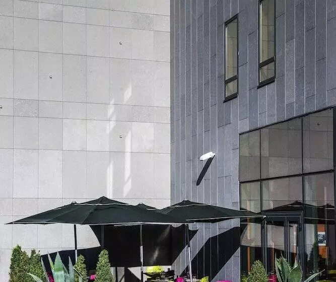 Otel Ibis Styles Lyon Centre  Gare Partdieu