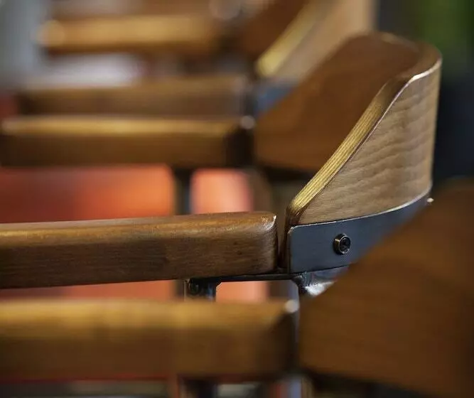 Otel Ibis Styles Lyon Centre  Gare Partdieu