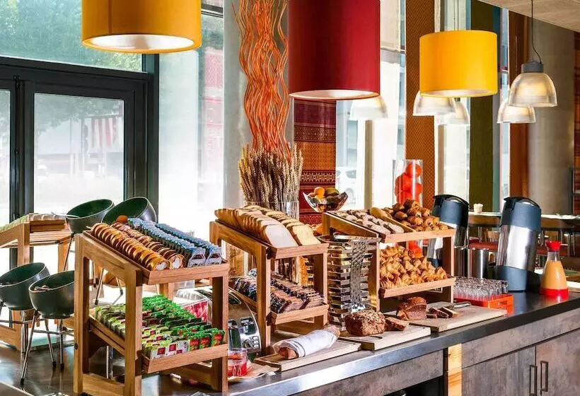 Otel Ibis Styles Lyon Centre  Gare Partdieu