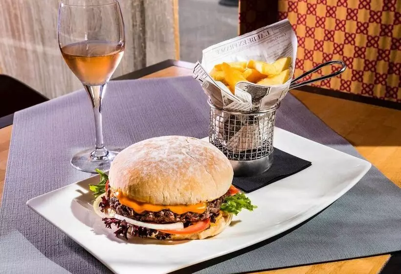 Otel Ibis Styles Lyon Centre  Gare Partdieu