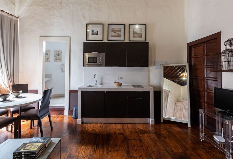 هتل Isla Baja Suites