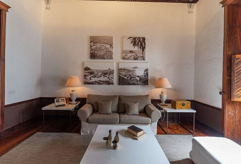 هتل Isla Baja Suites