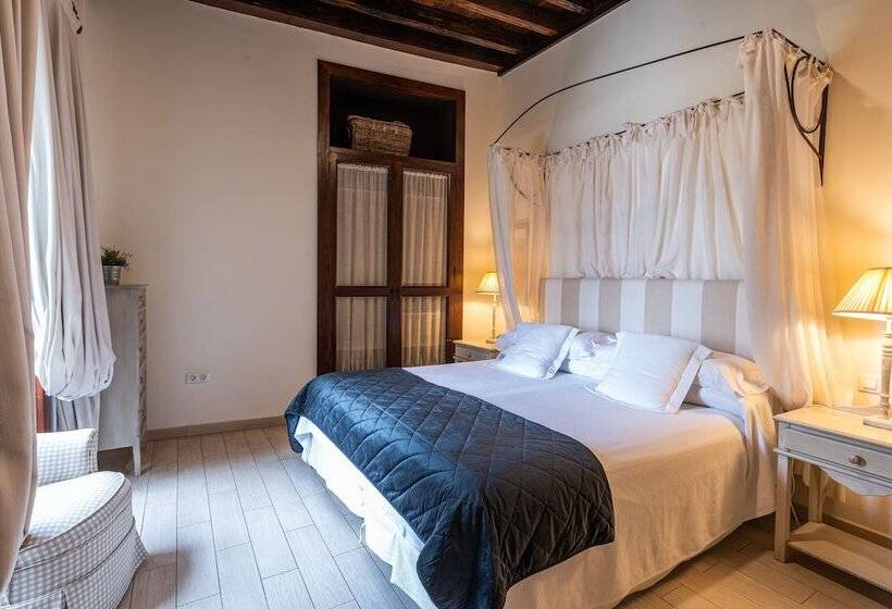 هتل Isla Baja Suites