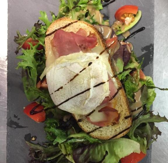 Отель L'Aigle Rouge