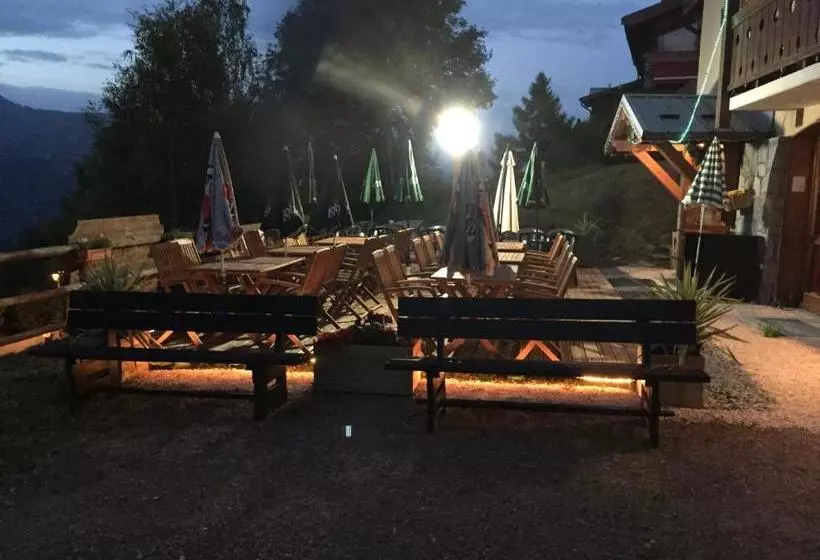 酒店 L'Aigle Rouge