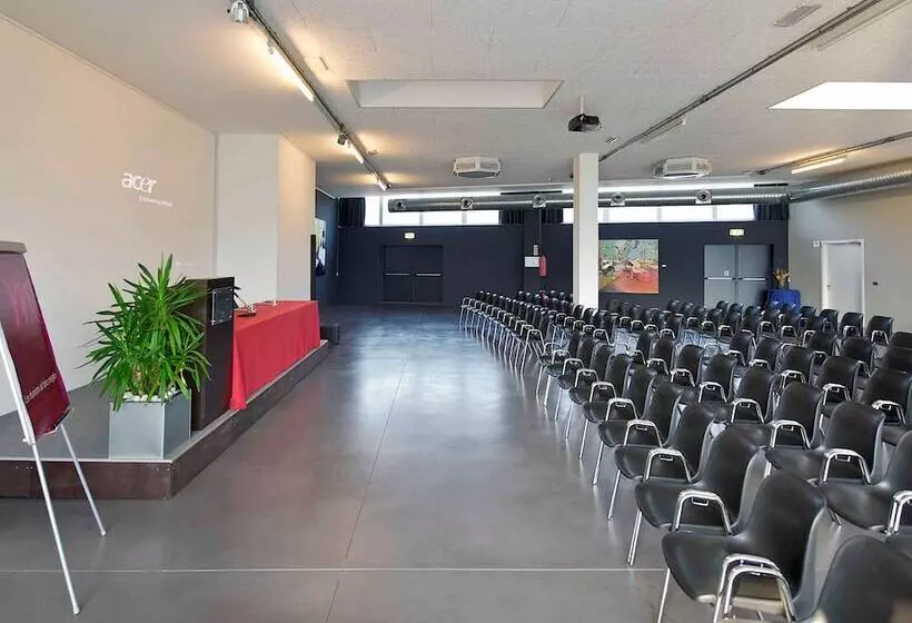 酒店 Mercure Nerocubo Rovereto