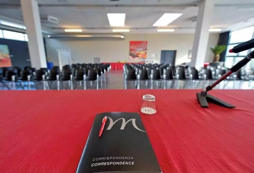 酒店 Mercure Nerocubo Rovereto