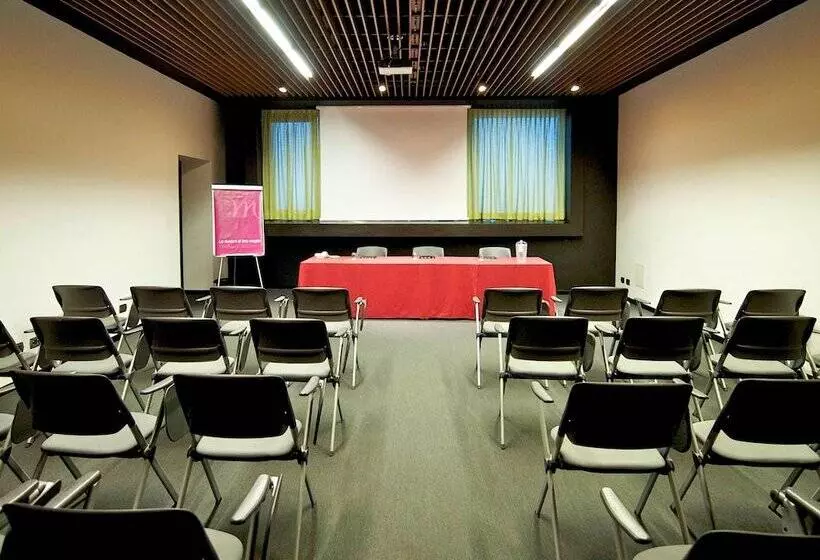 酒店 Mercure Nerocubo Rovereto