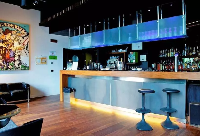 酒店 Mercure Nerocubo Rovereto