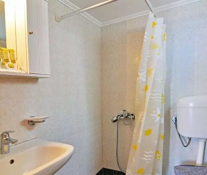 בית מלון כפרי Mimoza Rooms