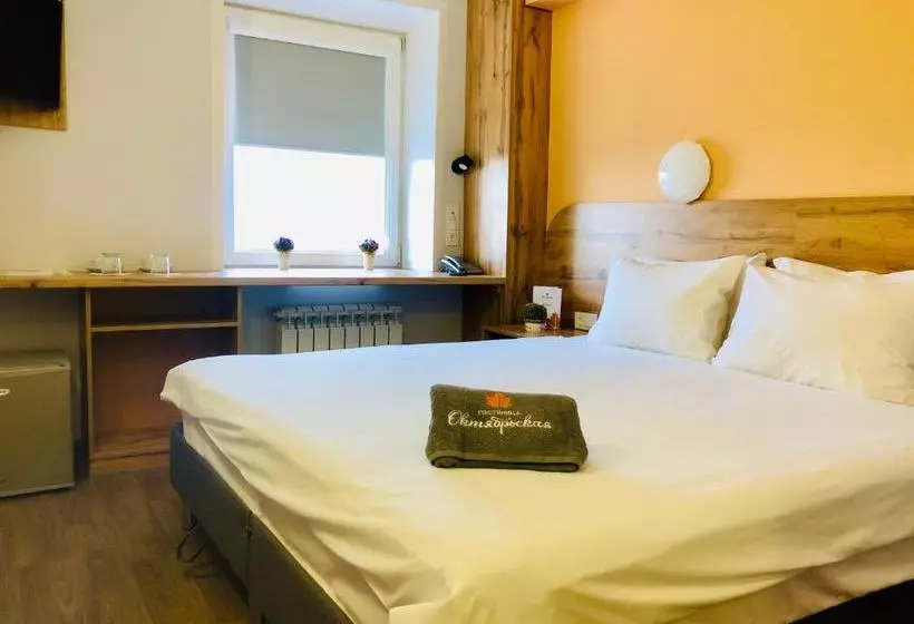 בית מלון כפרי Oktyabrskaya