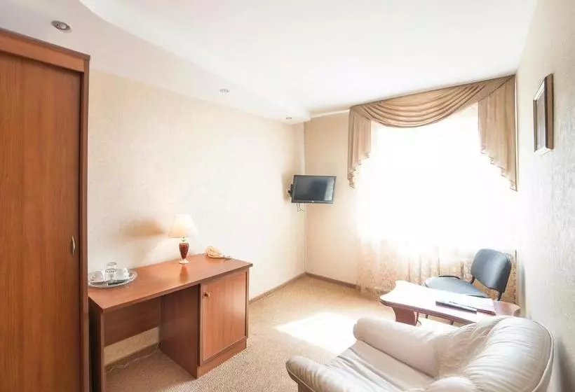 בית מלון כפרי Oktyabrskaya