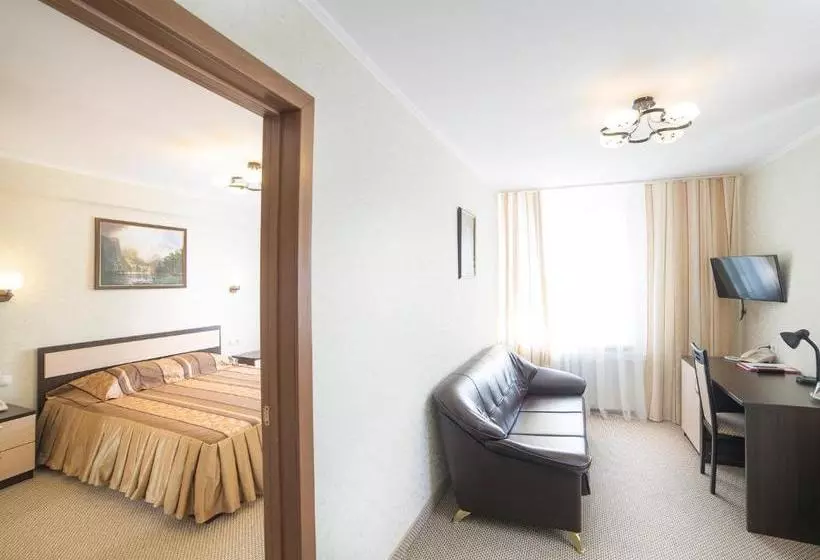 בית מלון כפרי Oktyabrskaya