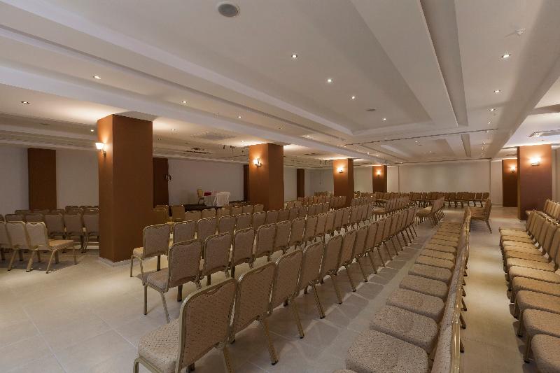 בית מלון כפרי Primasol Hane Family Resort