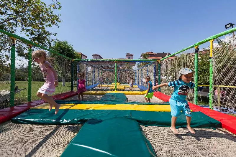 בית מלון כפרי Primasol Hane Family Resort