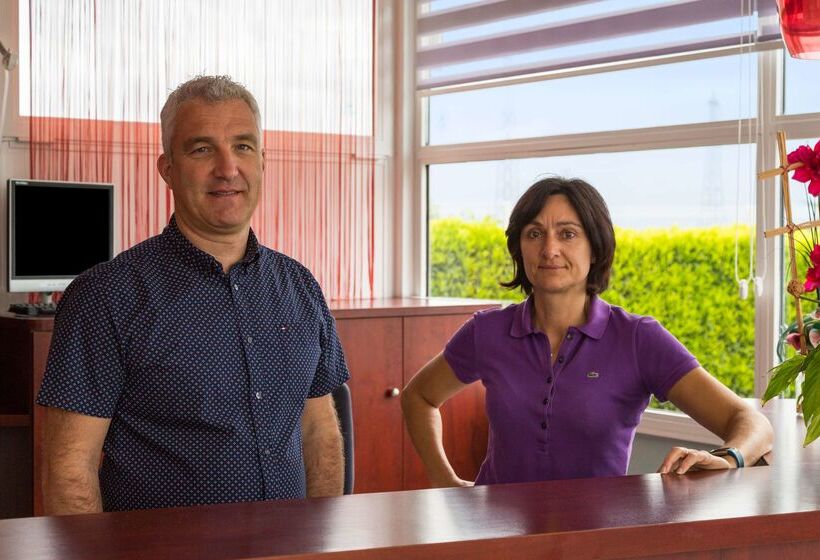 酒店 The Originals City, Hôtel Hélios, Roanne Nord