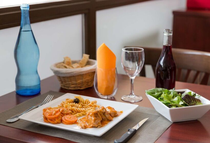 酒店 The Originals City, Hôtel Hélios, Roanne Nord