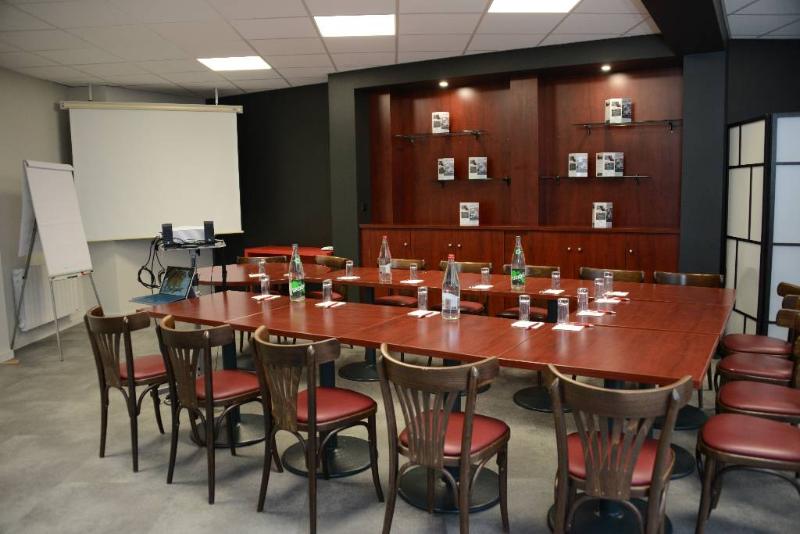 酒店 The Originals City, Hôtel Hélios, Roanne Nord