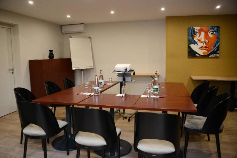 酒店 The Originals City, Hôtel Hélios, Roanne Nord