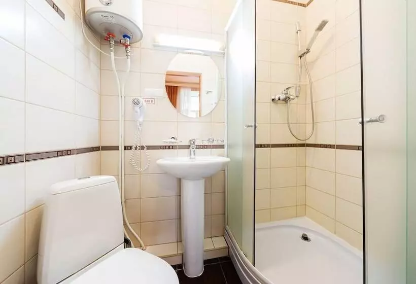 בית מלון כפרי Tonika