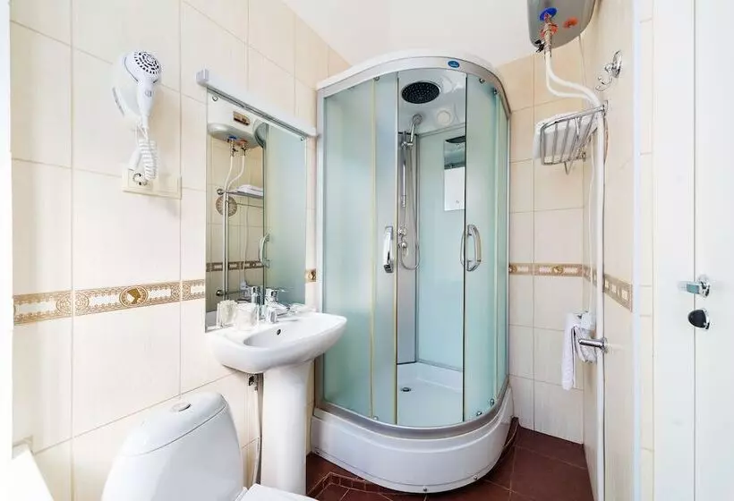 בית מלון כפרי Tonika