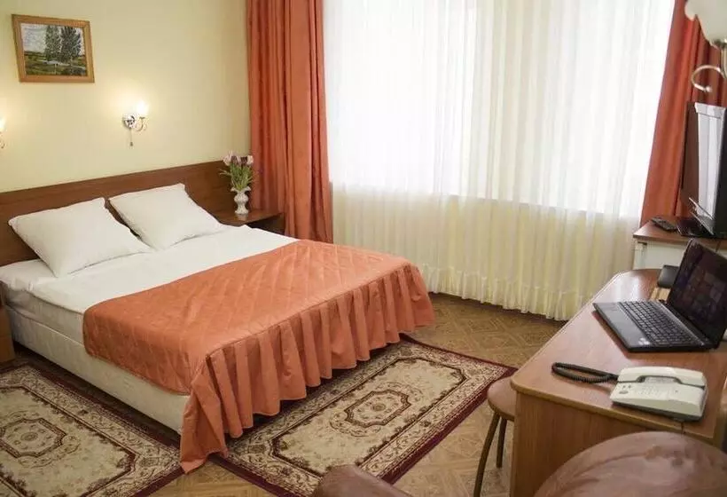 בית מלון כפרי Tonika