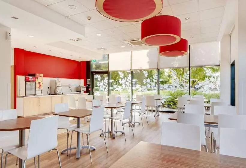 酒店 Travelodge Cardiff Atlantic Wharf