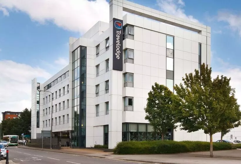 酒店 Travelodge Cardiff Atlantic Wharf