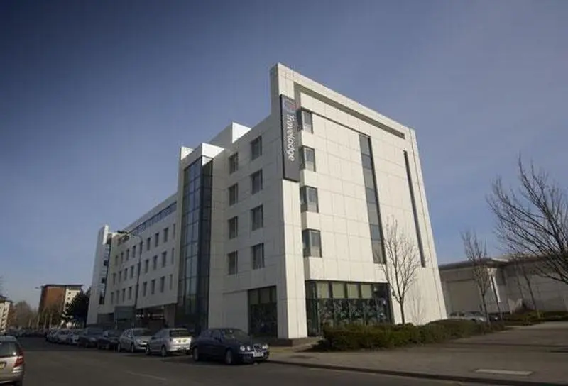 هتل Travelodge Cardiff Atlantic Wharf