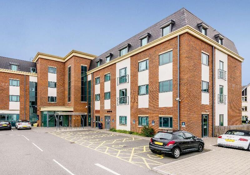 בית מלון כפרי Travelodge Stratford Upon Avon