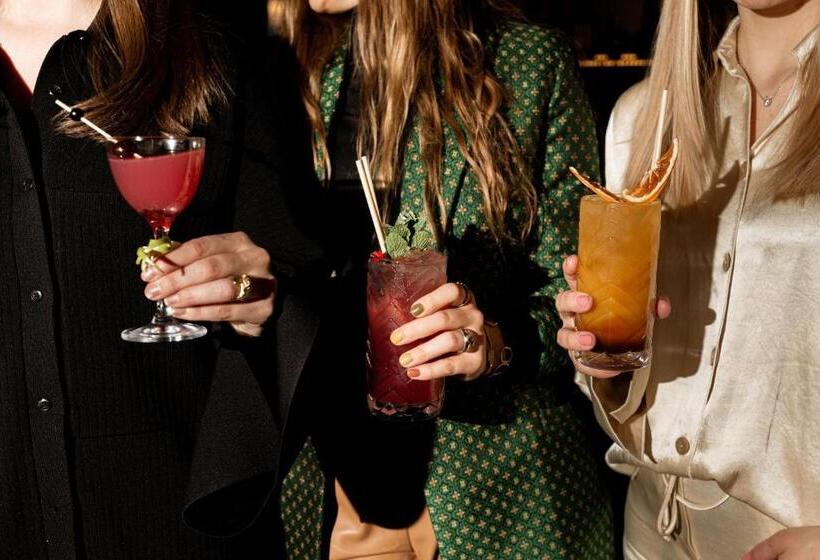 Hotel Verno House Budapest, Vignette Collection, An Ihg