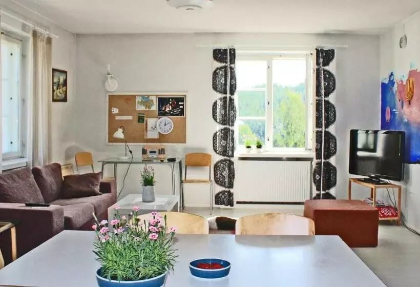 Retkeilymaja Vanha Koulu