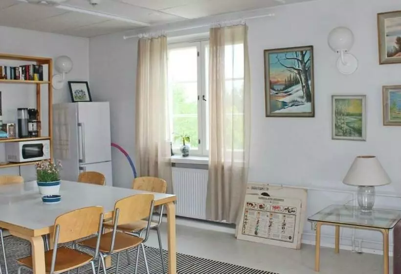 Retkeilymaja Vanha Koulu