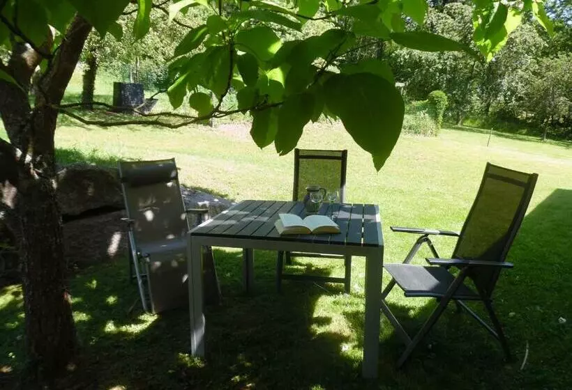 ベッドアンドブレックファースト Le Charme De L Altenberg