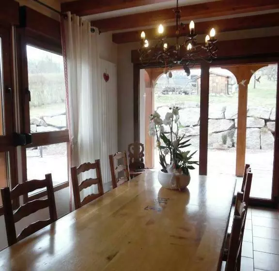 ベッドアンドブレックファースト Le Charme De L Altenberg