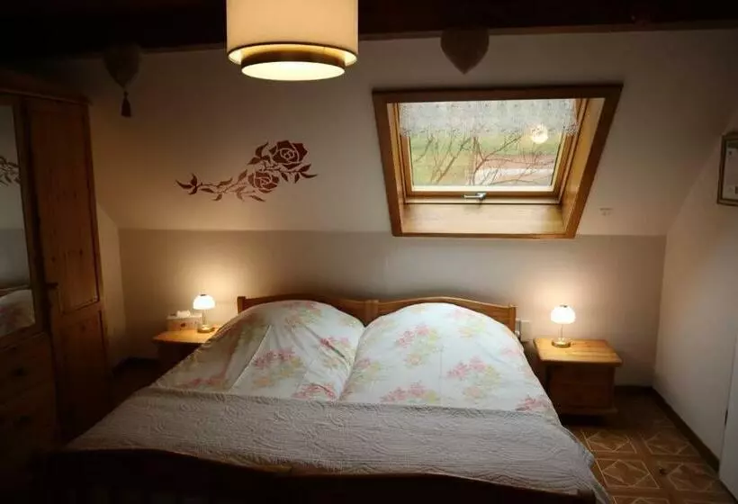 ベッドアンドブレックファースト Le Charme De L Altenberg