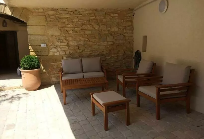 Aamiaismajoitus (B&B) Locus Amoenus