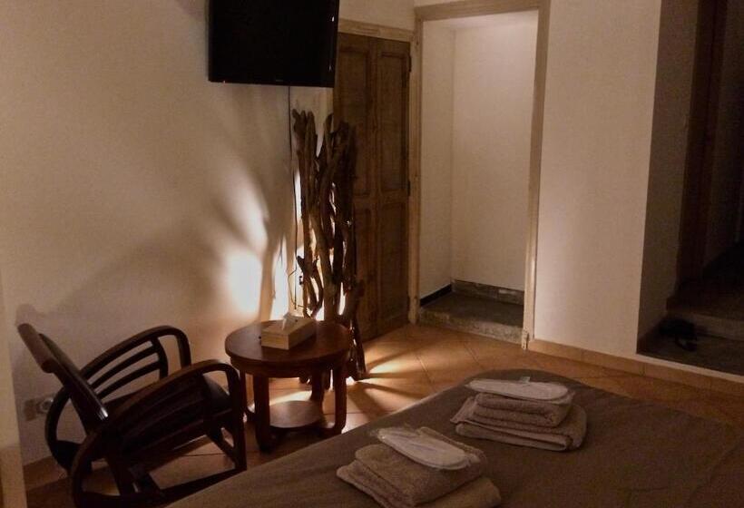 ベッドアンドブレックファースト Locus Amoenus