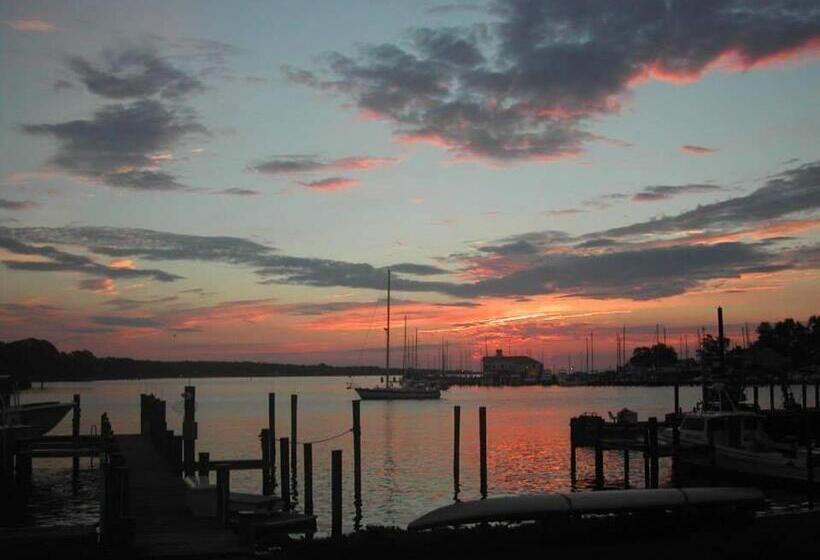 Blue Heron Inn A Bed And Breakfast Llc