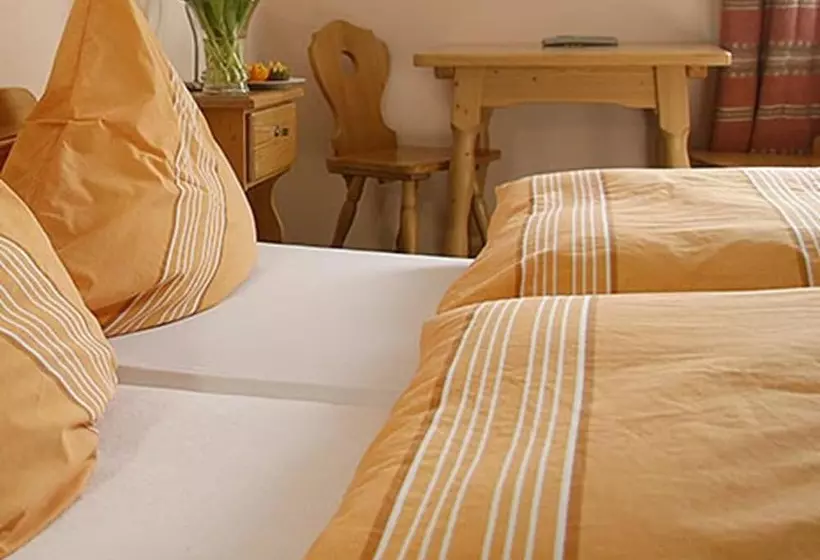 Hotelli Landgasthof Stangl