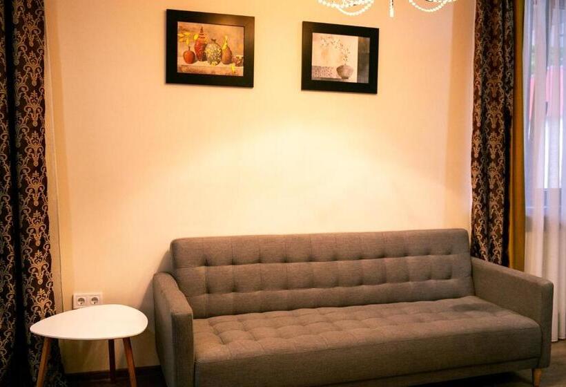 פנסיון Casa Claudia