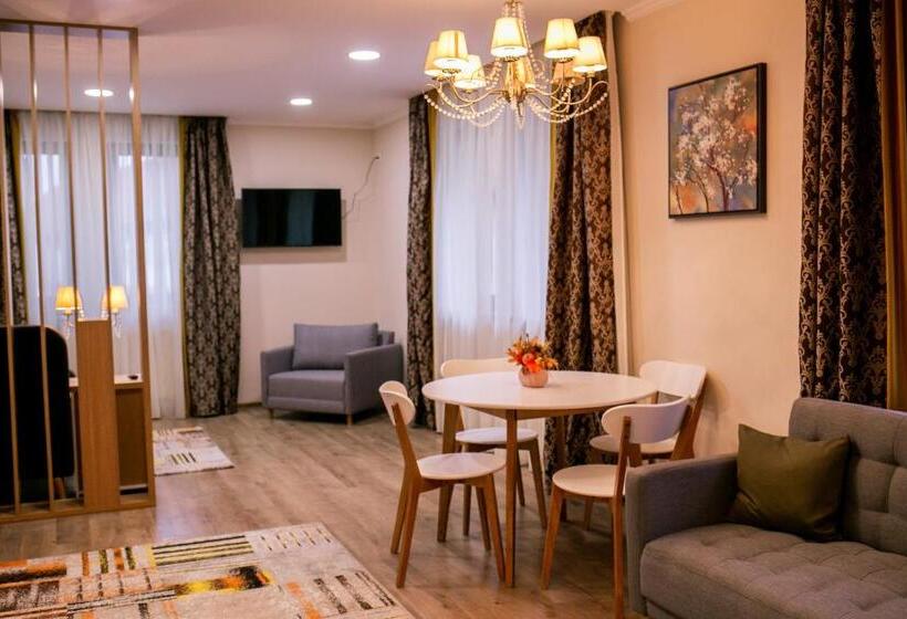 פנסיון Casa Claudia