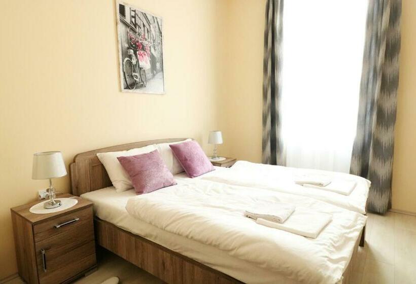 Pensione Classic Apartman