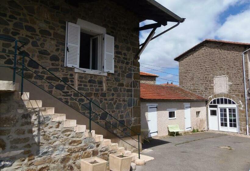 بنسيون Domaine Des Gardette